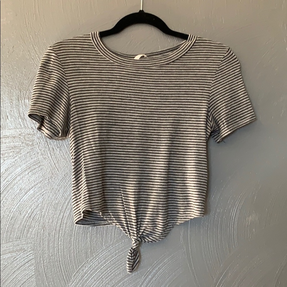 Soft short sleeve cropped t-shirt